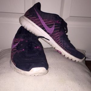 Purple Nike flex running shoes